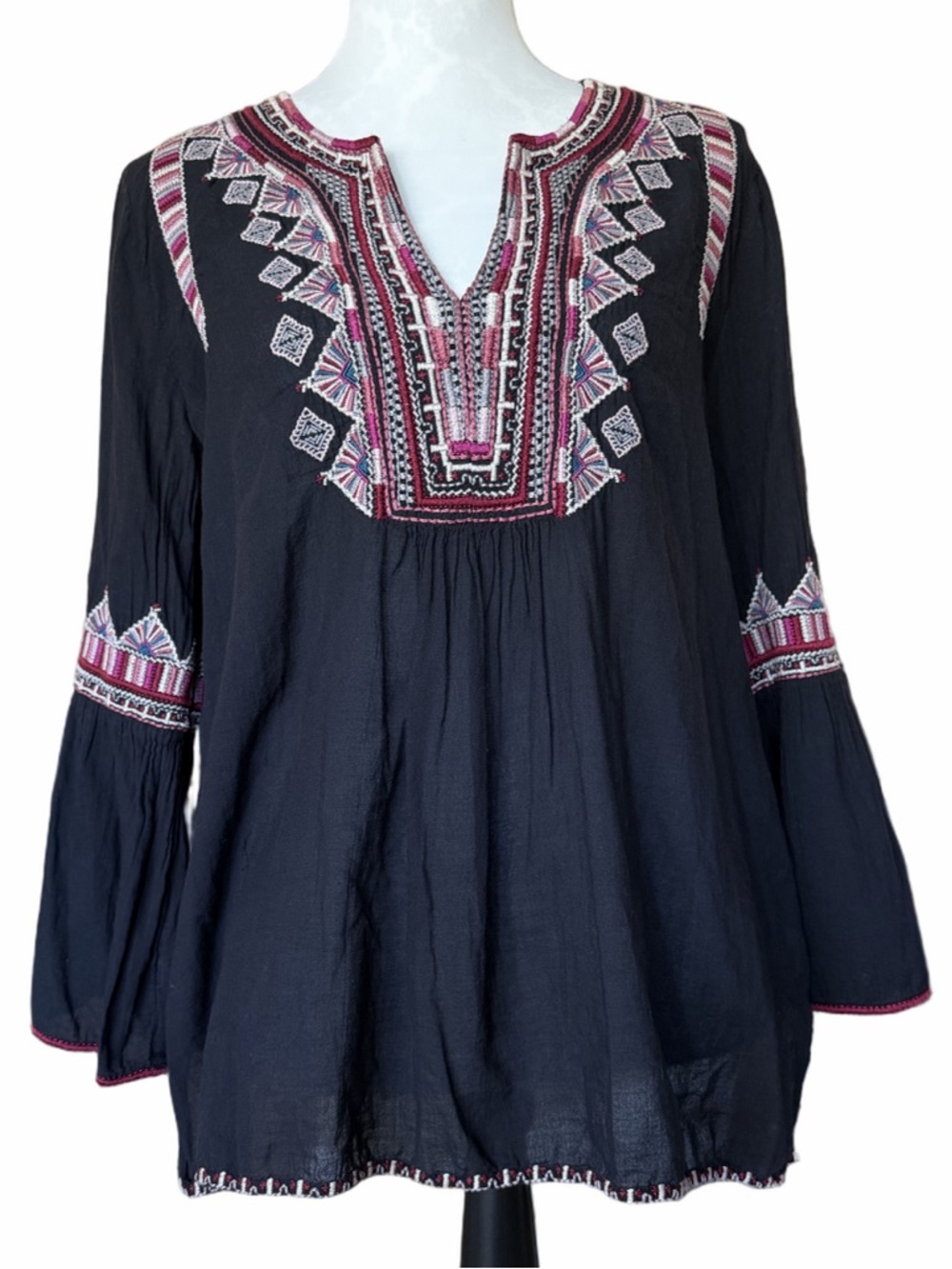 Johnny Was Workshop Embroidered Boho Tunic Top Black Pink Geometric